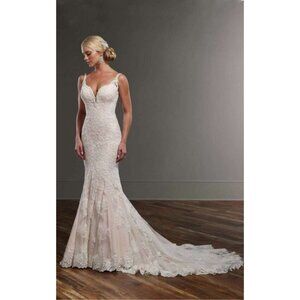 Martina Liana Wedding Dress #744 / Ivory / US 10 / NWT